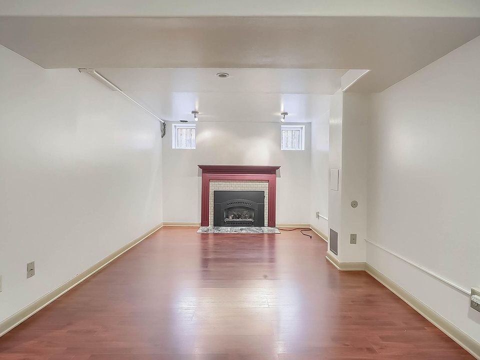 1st image of 2689 Irving St