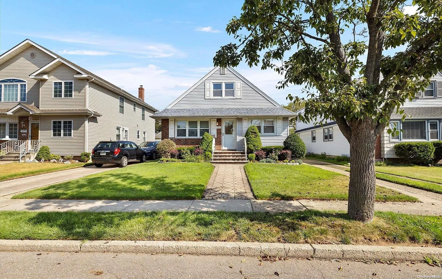 1023 Whittier Avenue photo 1