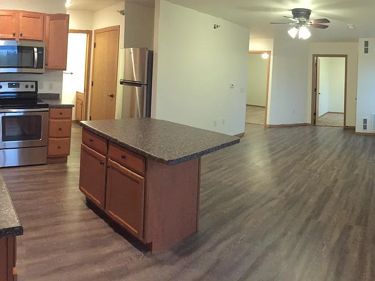 2421 Sessions St #5 — Photo 9