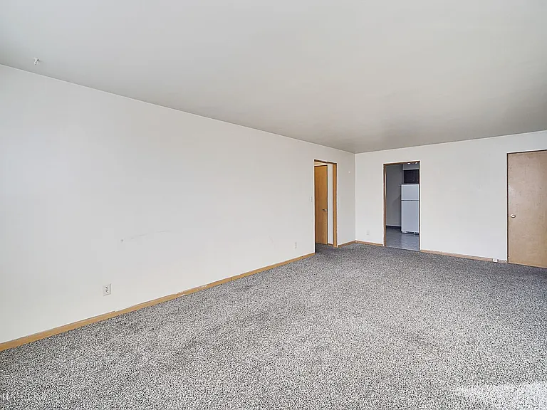 1307 Calumet Ave — Photo 9