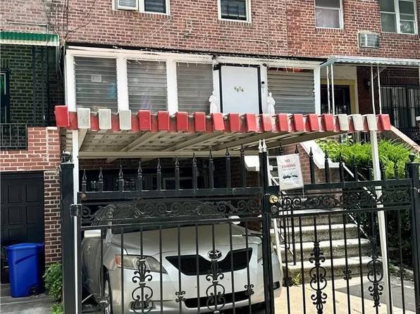 3302 Fish Avenue, Bronx, NY 10469