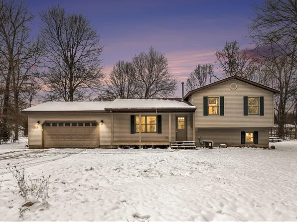 210 Midway St, Belding, MI 48809