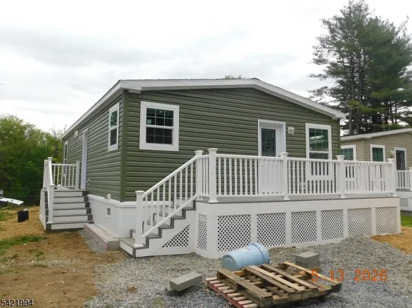 64 Back Street, Oxford Twp., NJ 07863