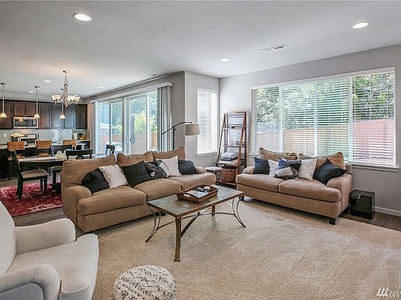 5th image of 2417 NE Sunnymede St
