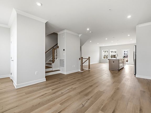 5th image of 2268 Waterfront Way