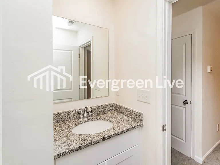 317 Wilson St — Photo 7