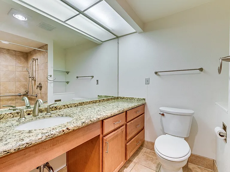 Legacy Hills at Poway 55+ — Photo 8
