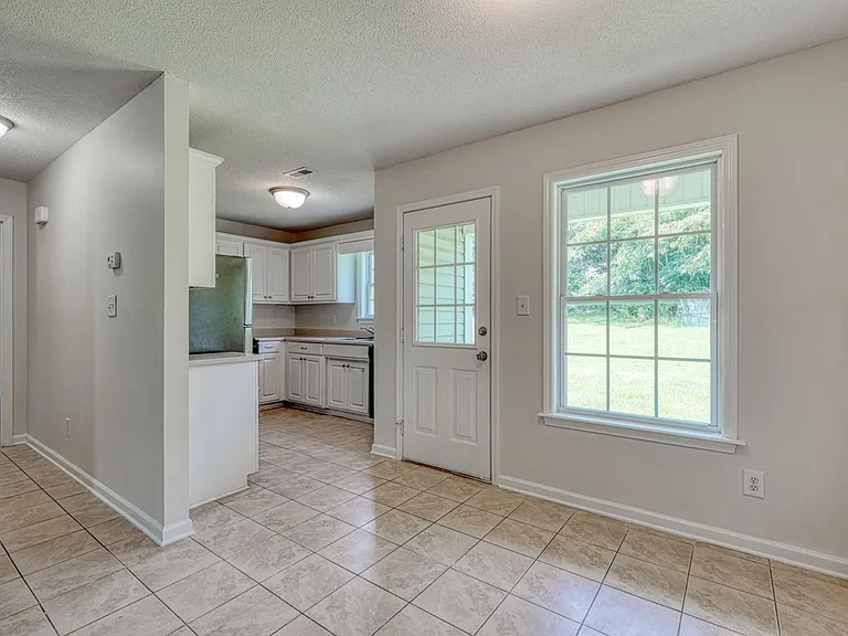 567 Seays Crest Dr — Photo 7