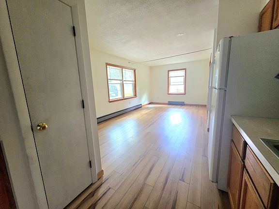 2nd image of 226 W High St #B