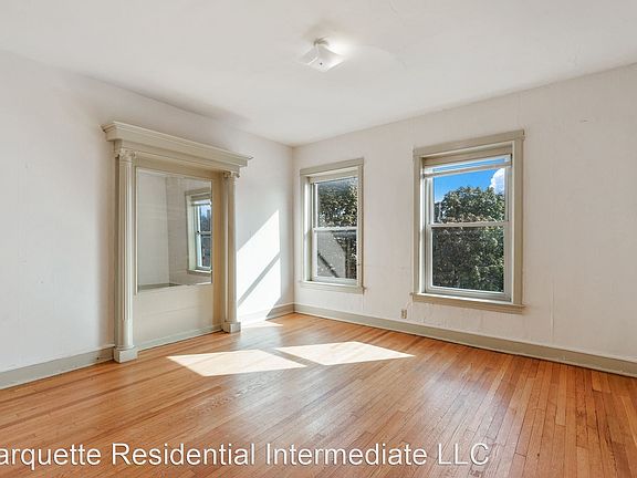 2nd image of 805-11 N 22nd St #10795732