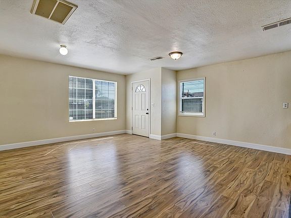 3rd image of 20332 Haviland Ave
