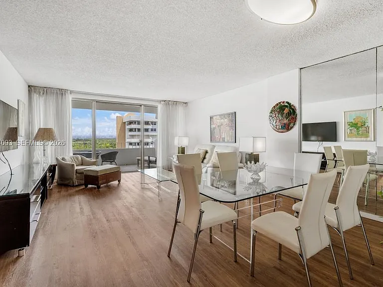 199 Ocean Lane Dr #1006 — Photo 2