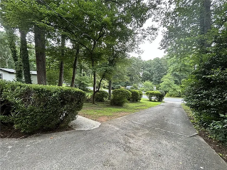 2271 Fox Hound Pkwy — Photo 35