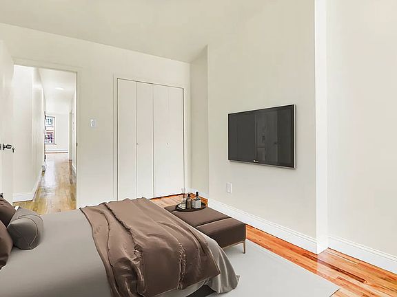 5th image of 561 Warren St #4A
