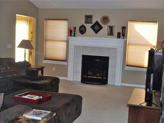 3rd image of 15118 Sawgrass Ln