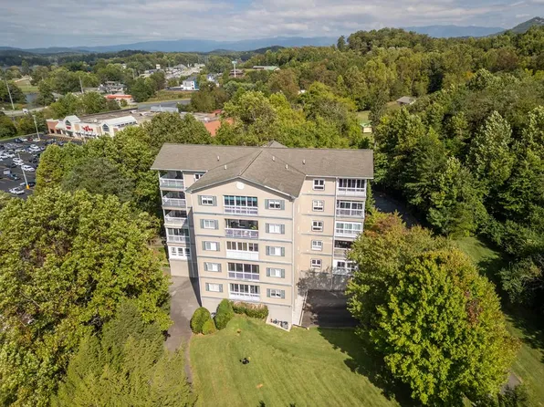 121 River St N Unit 3A, Hiawassee, GA 30546