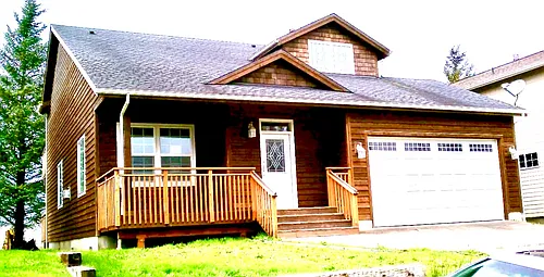 1240 Queen St Photo 1