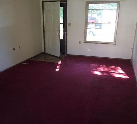 3rd image of 5776 Allenby Ct