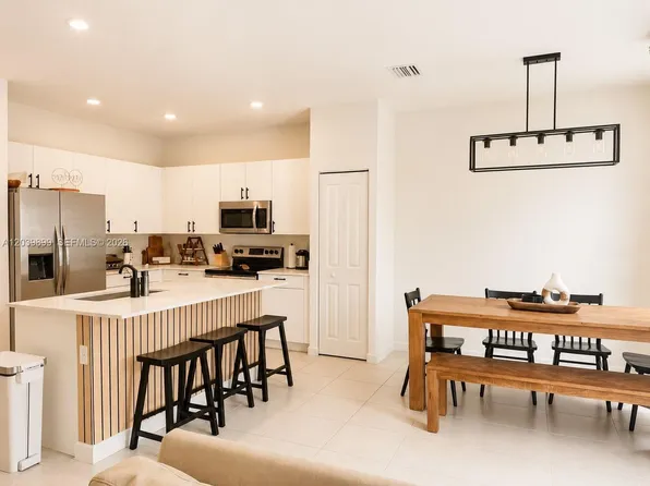 452 NW 203rd Ter #452, Miami, FL 33169