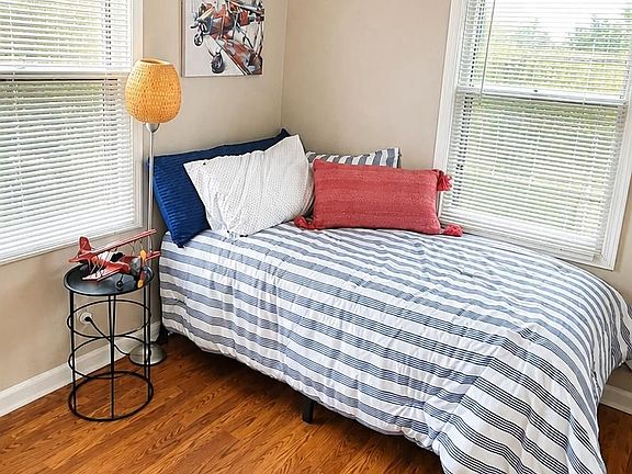 5th image of 1207 Chamberlain Dr APT 302