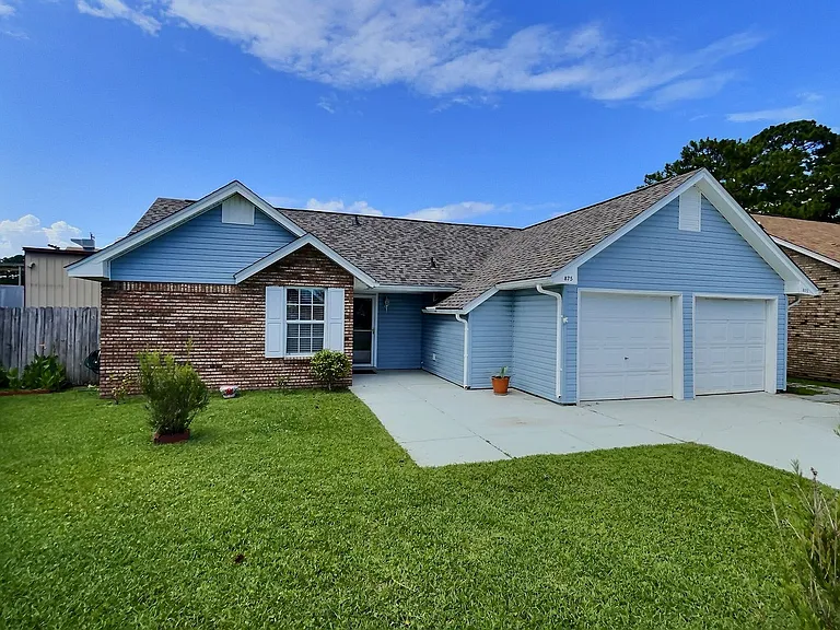 875 Laurelwood Dr — Photo 1