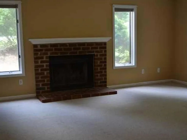 1279 Timberbranch Ct — Photo 6