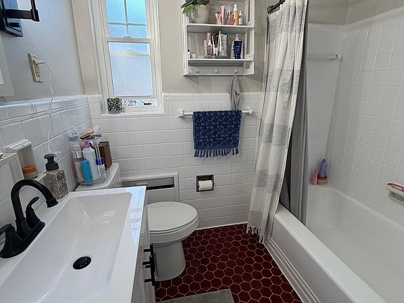 5th image of 3146 Portsmouth Ave