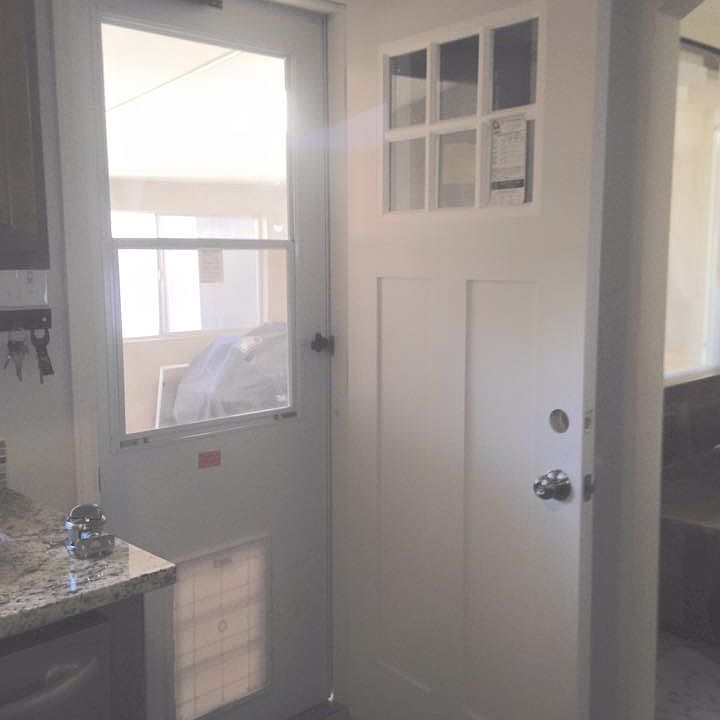 Dog door 