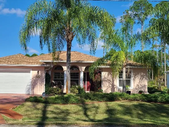 35 Slumberland Path, Palm Coast, FL 32164