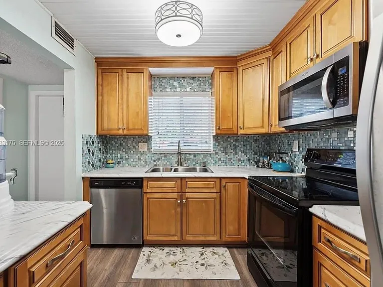 3300 Atlanta St #15B — Photo 4