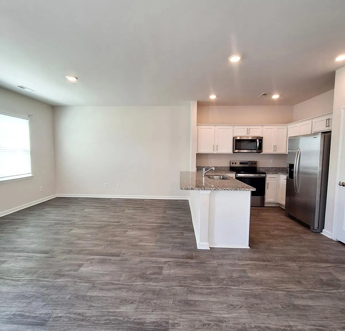 3 bed, 2.5 bath, $1,750 — Photo 3