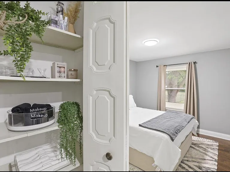 327 Musial Cir — Photo 7