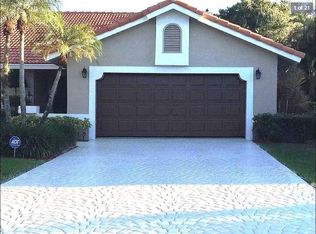 4207 NW 70th Ln, Pompano Beach, FL 33065