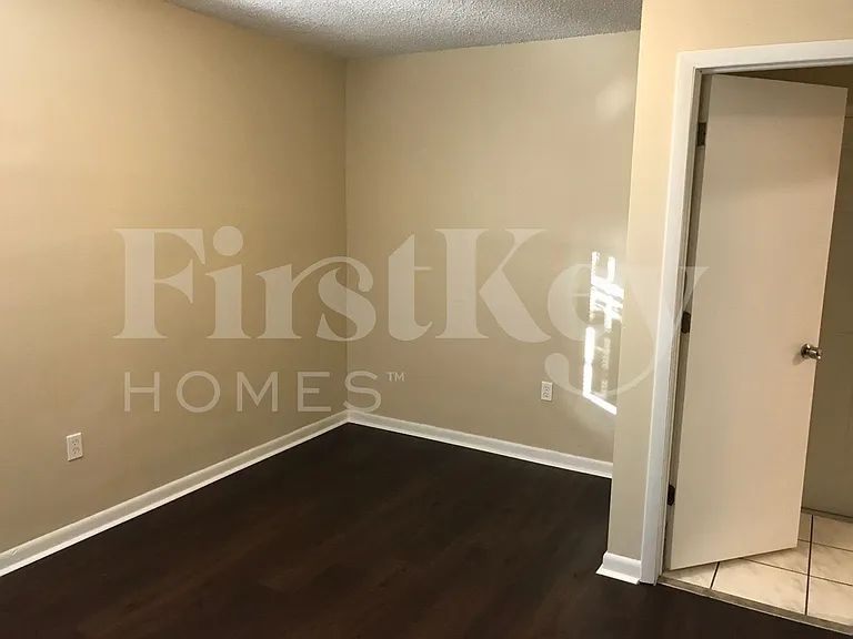 4896 NW 6th Ct — Photo 13