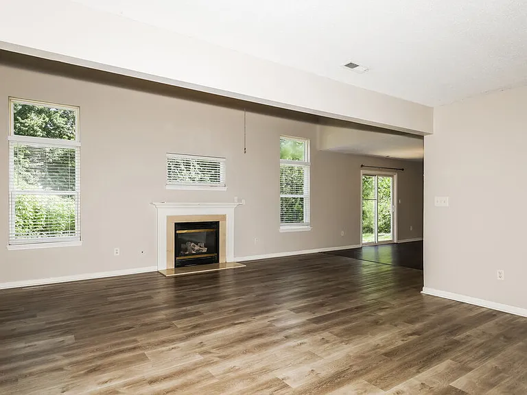 5904 Minden Dr — Photo 4