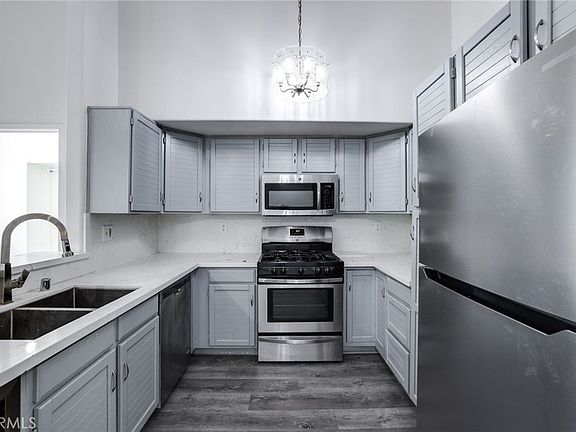 2nd image of 5500 Torrance Blvd #5500C330