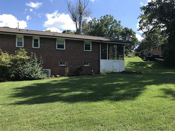 3rd image of 4 Midland Cir