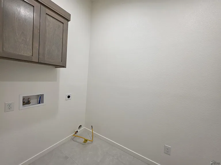 9927 E 36th Pl — Photo 15