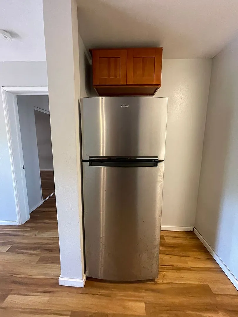 Unfurnished First Floor One Bedroom — Photo 3