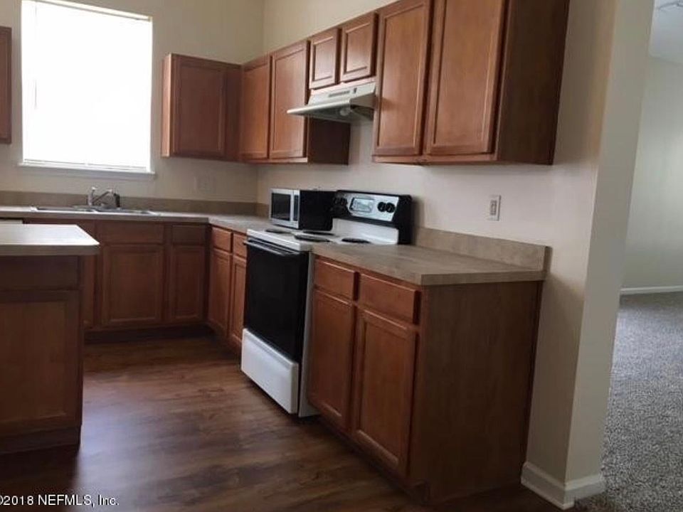 1st image of 3821 Westridge Dr