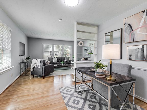 3rd image of 8024 Hunnicut Rd