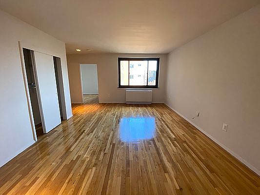 1st image of 284 Mott St APT 5r