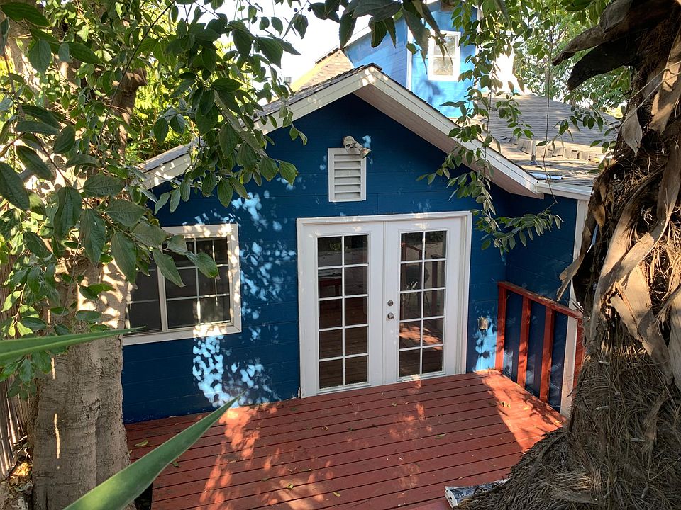 Private patio for Unit 3