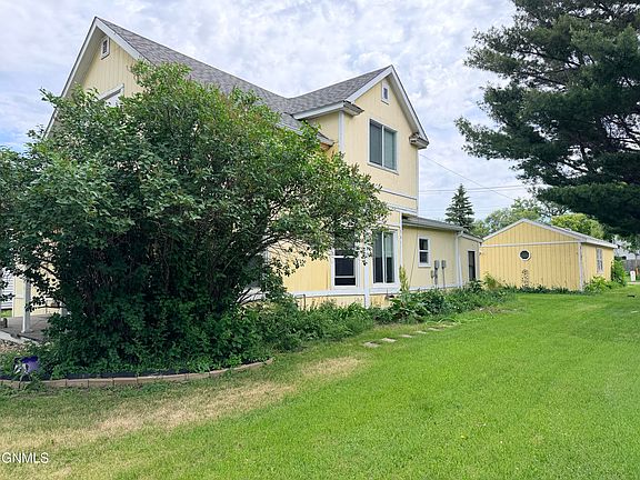 2nd image of 316 4th Ave NE
