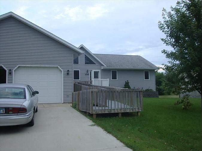 1st image of 108 Ivy Cir