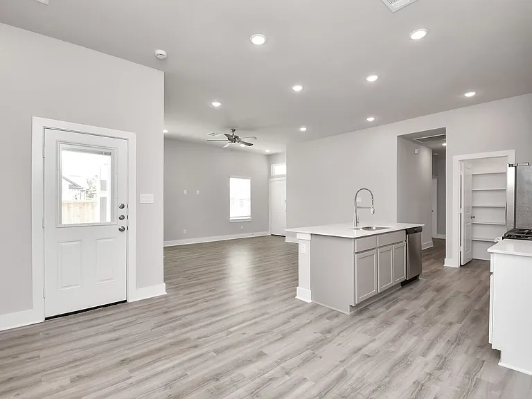 21039 Shore Oak Dr #B — Photo 13