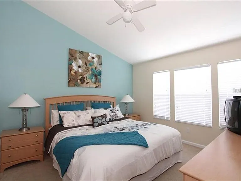 2411 Silver Palm Dr — Photo 5