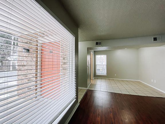 4th image of 900 NW 24th St #Paseo24-820-2