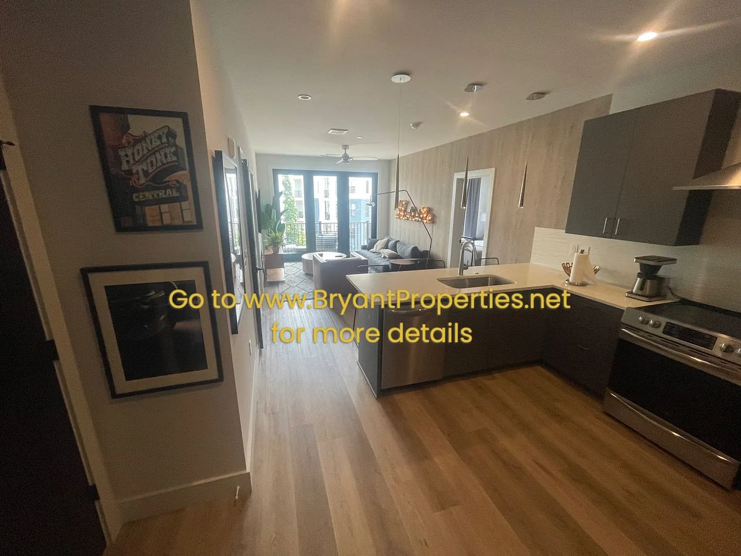 Nashville - Furnished 2-Bedroom Condo — Photo 4
