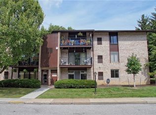 16465 Heather Ln #F104, Middleburg Heights, OH 44130